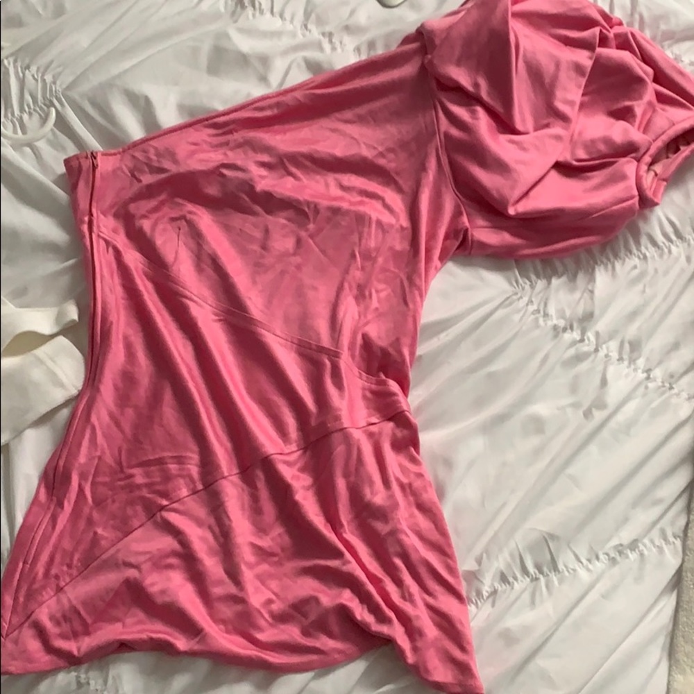 Emanuel ungaro pink one shoulder puffy top